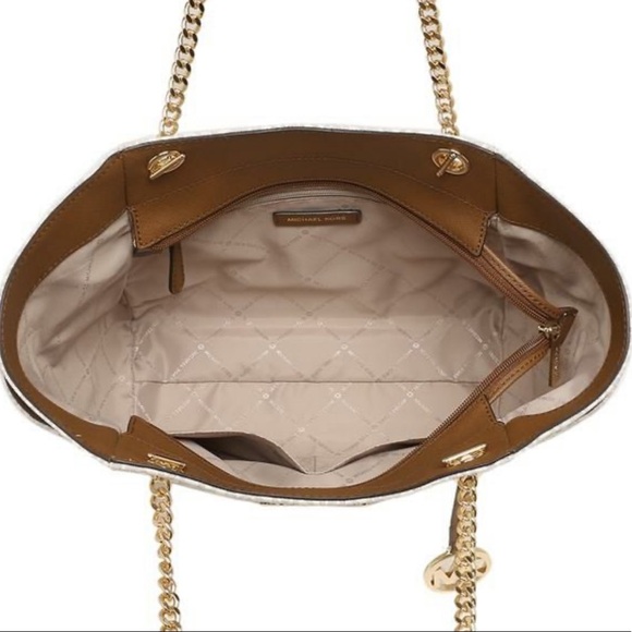 MICHAEL KORS LG CHAIN SHOULDER TOTE VANILLA - Picture 7 of 16